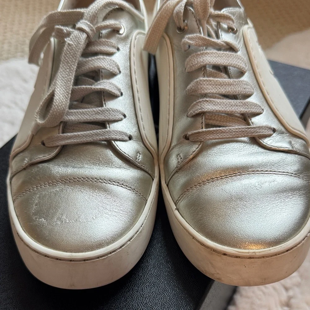 !! SOLD!! Chanel Metallic Silver Sneakers for Women - Picture 6 of 11